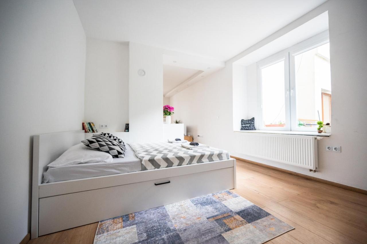 Modern Studio Apartment In The Old Town SJJ Exterior foto