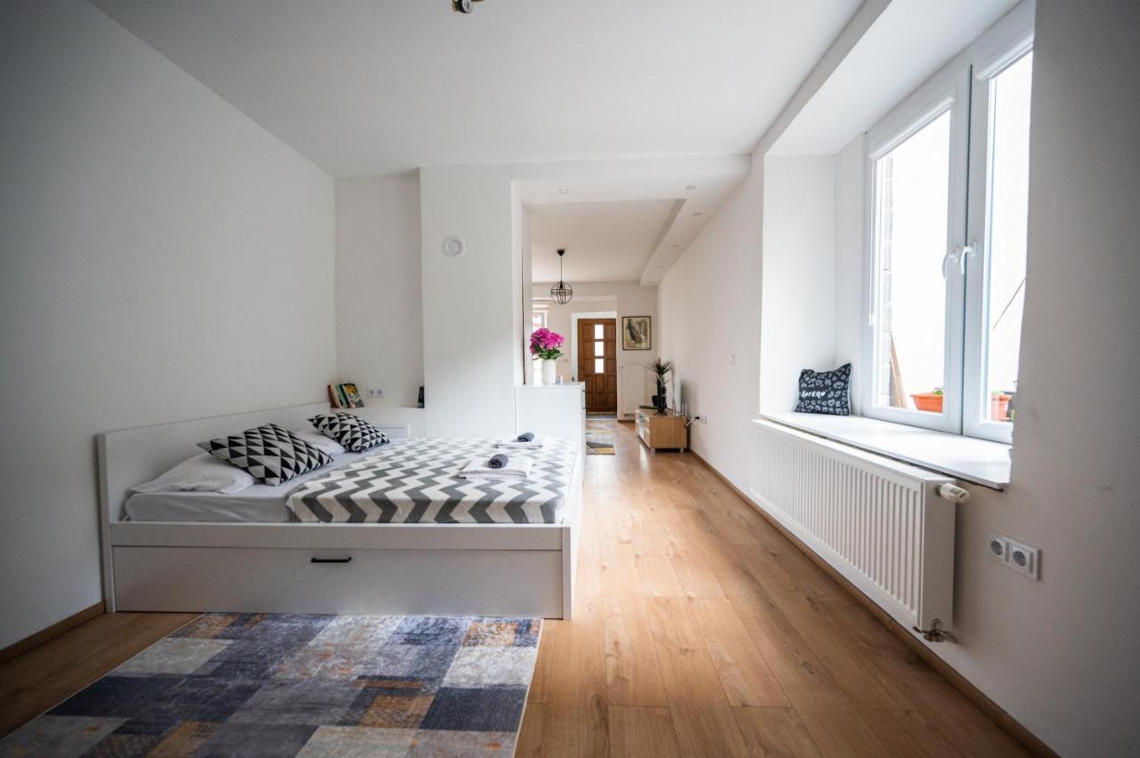 Modern Studio Apartment In The Old Town SJJ Exterior foto