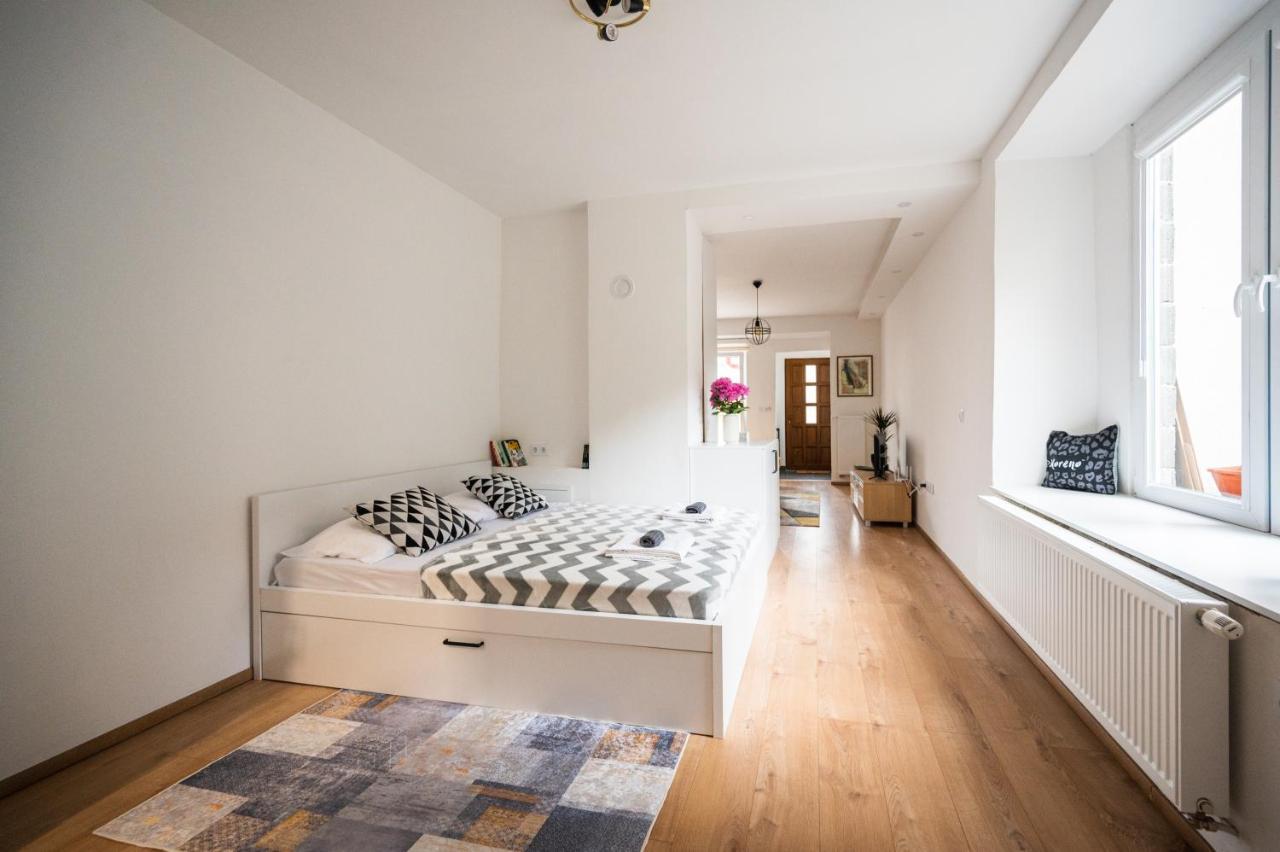 Modern Studio Apartment In The Old Town SJJ Exterior foto